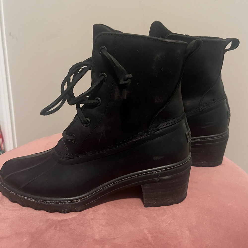 Black Sperry Duck Boots